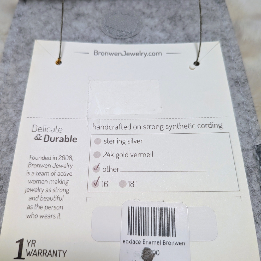 White Enamel Activewear Necklace - Picture 8 of 8